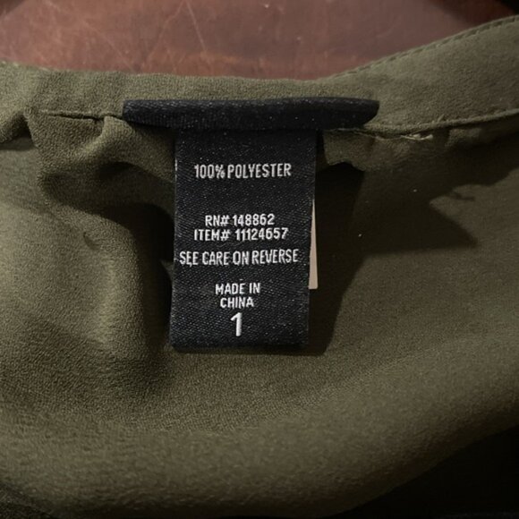 Torrid Women's Plus Size 1 Green Velvet Embroidered Long Sleeve Blouse V Neck - Picture 9 of 9